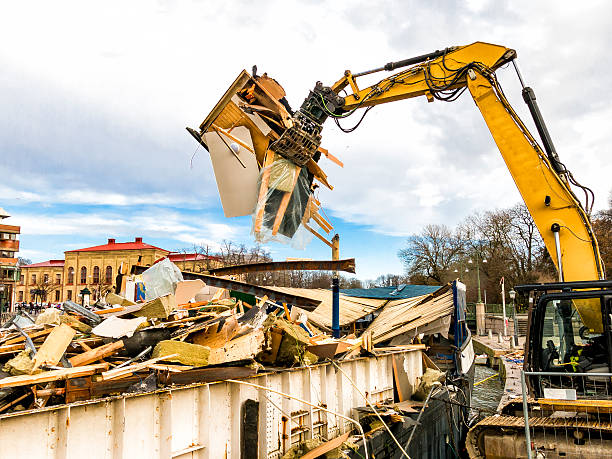 Best Local Junk Hauling  in Farmersville, CA